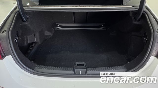 Mercedes-Benz E-Class (W214) E300 4MATIC AMG Line 2026 — фото 24
