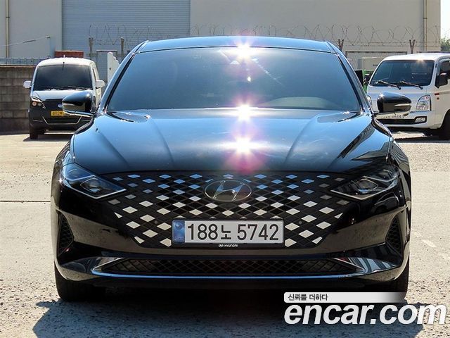 Hyundai Grandeur Hybrid (IG) Le Blanc 2023 — фото 1