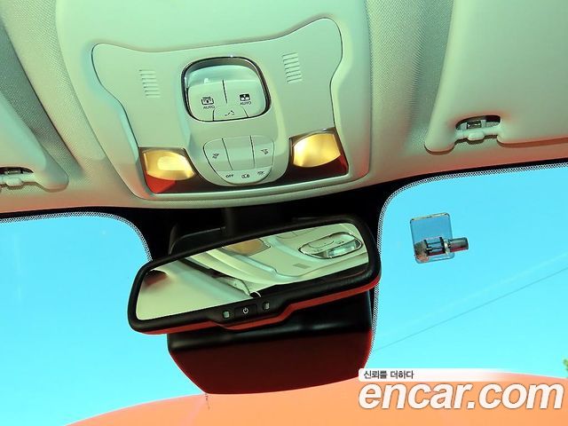 Jeep Renegade 2.4 Limited 2019 — фото 18