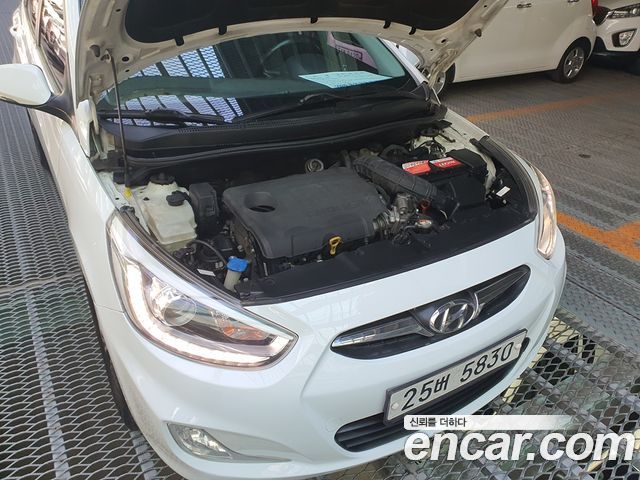 Hyundai Accent (New) Diesel 1.6 VGT Modern 2014 — фото 4