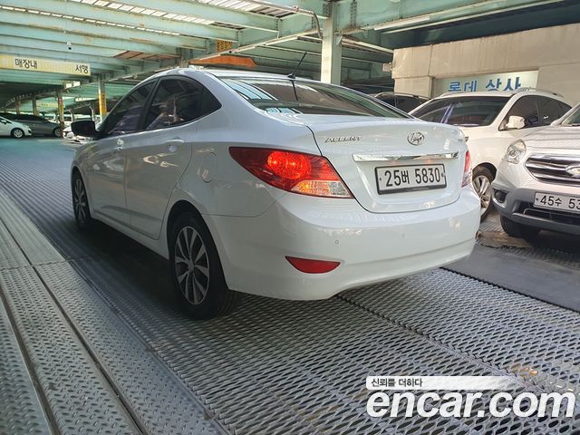 Hyundai Accent (New) Diesel 1.6 VGT Modern 2014 — фото 7