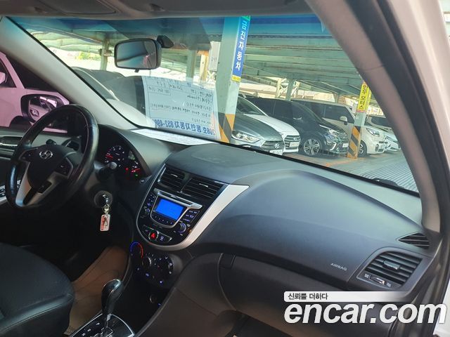 Hyundai Accent (New) Diesel 1.6 VGT Modern 2014 — фото 24