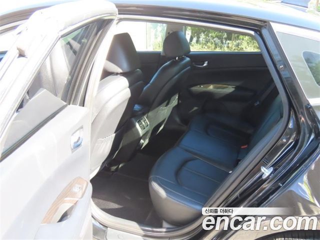 Kia K5 (II) 1.7 Diesel SX Prestige 2016 — фото 18