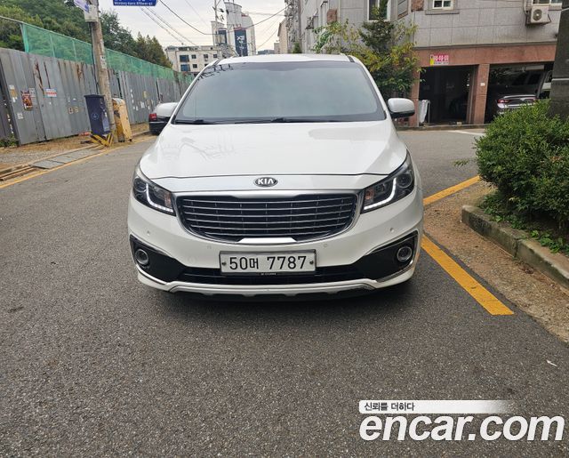 Kia Carnival 9-seater Prestige 2016 — фото 3