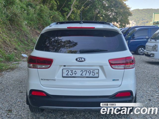 Kia Sorento Diesel 2.0 2WD Noblesse 2015 — фото 4