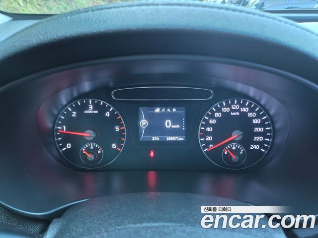 Kia Sorento Diesel 2.0 2WD Noblesse 2015 — фото 8
