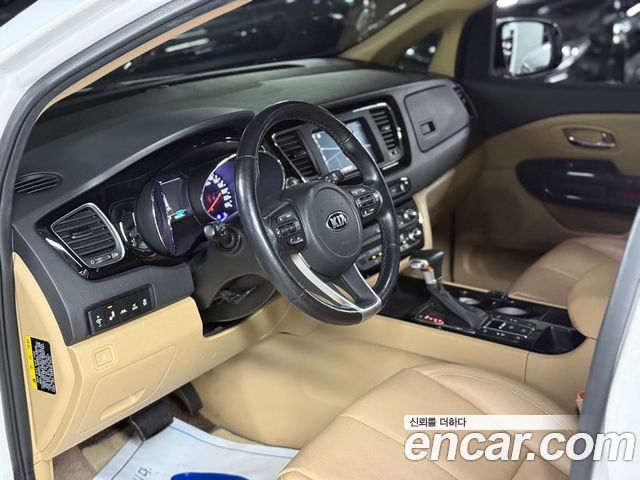 Kia Carnival Gasoline 9-Seater Hi-Limousine Noblesse Special 2020 — фото 6