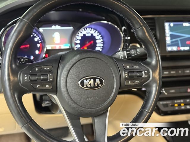 Kia Carnival Gasoline 9-Seater Hi-Limousine Noblesse Special 2020 — фото 16