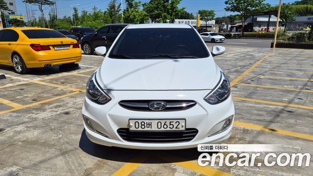 Hyundai Accent (New) 1.4 VVT Modern