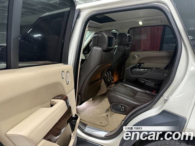Land Rover Range Rover (IV) 5.0 SC Vogue SE 2013 — фото 9