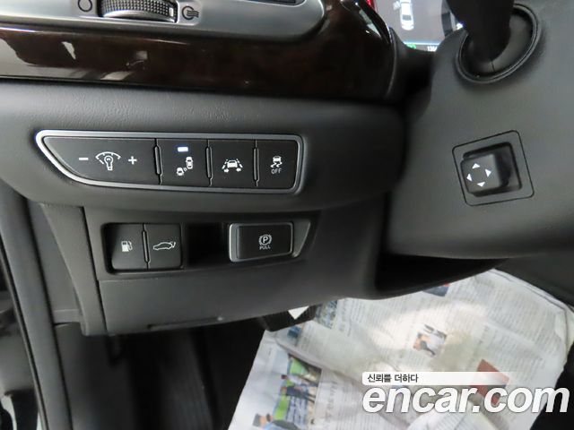 Genesis EQ900 3.8 GDI AWD Premium Luxury 2016 — фото 18