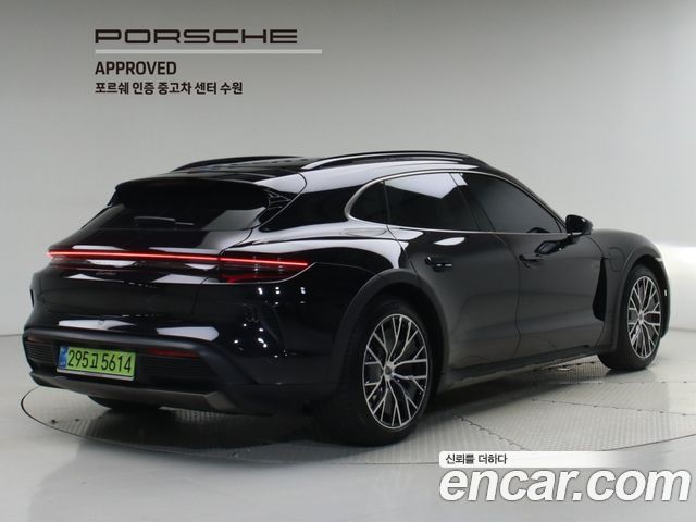 Porsche Taycan Turbo Cross Turismo 2025 — фото 2