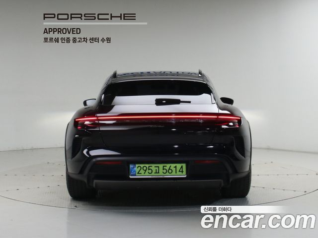 Porsche Taycan Turbo Cross Turismo 2025 — фото 4