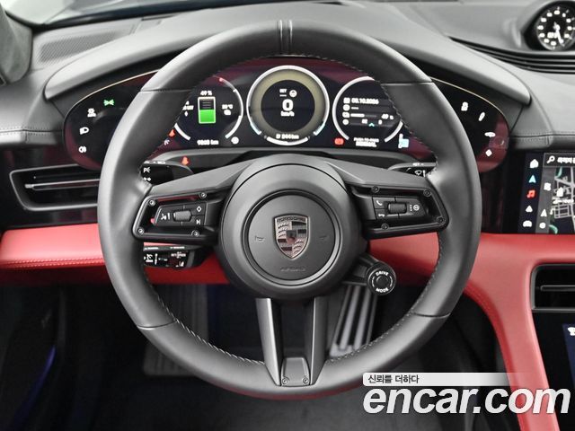 Porsche Taycan Turbo Cross Turismo 2025 — фото 17