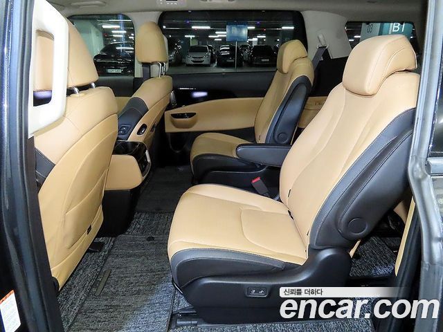 Kia Carnival (IV) Gasoline 9-Seater Signature 2023 — фото 7