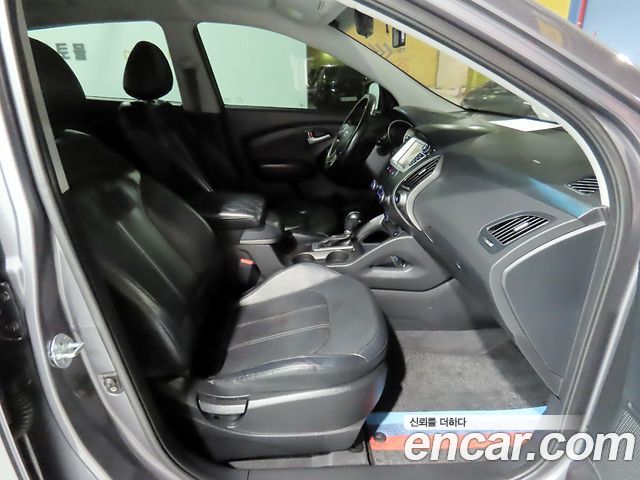 Hyundai Tucson ix Diesel(e-VGT) 2WD Smart special 2015 — фото 15