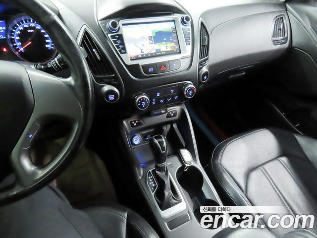 Hyundai Tucson ix Diesel(e-VGT) 2WD Smart special 2015 — фото 17