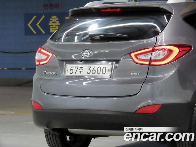 Hyundai Tucson ix Diesel(e-VGT) 2WD Smart special 2015 — фото 23