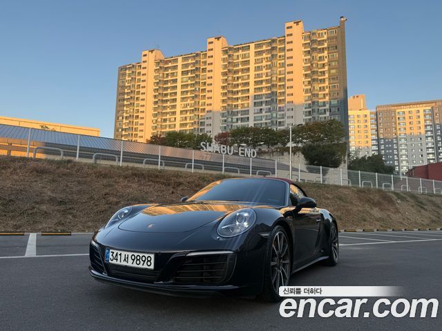 Porsche 911 CARRERA 4 CABRIOLET 991