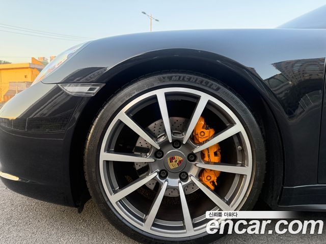 Porsche 911 CARRERA 4 CABRIOLET 991 2017 — фото 5