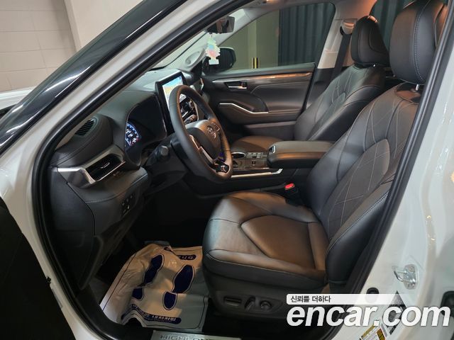 Toyota Highlander (IV) 2.5 4WD Platimum 2025 — фото 7