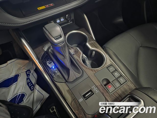 Toyota Highlander (IV) 2.5 4WD Platimum 2025 — фото 20