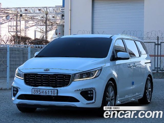 Kia Carnival 9-Seater Luxury