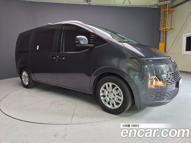 Hyundai Staria L3.5 Cargo 3-Seater Modern 2023 — фото 3