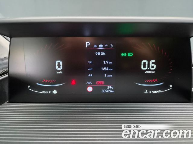 Hyundai Staria L3.5 Cargo 3-Seater Modern 2023 — фото 9