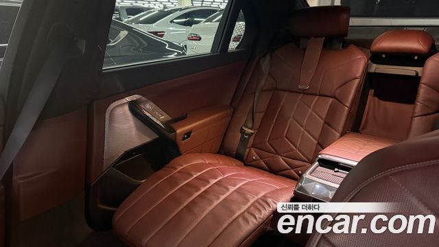 BMW 7 Series (G70) 740i sDrive M Sport 2023 — фото 22