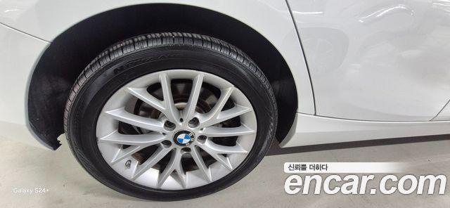 BMW 1 Series (F20) 118d Sport 5Door 2016 — фото 5
