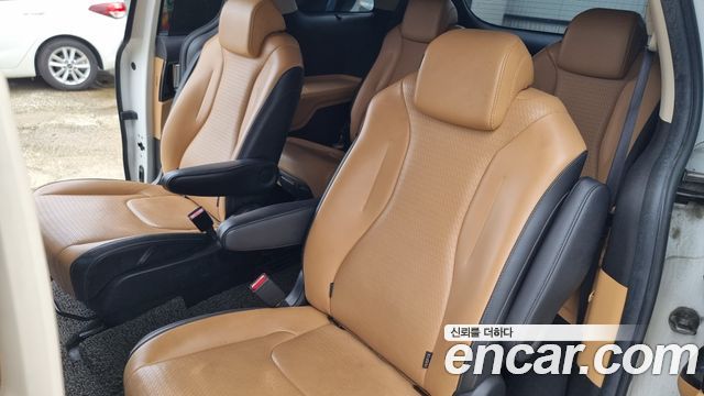 Kia Carnival (IV) Gasoline 9-Seater Signature 2021 — фото 10