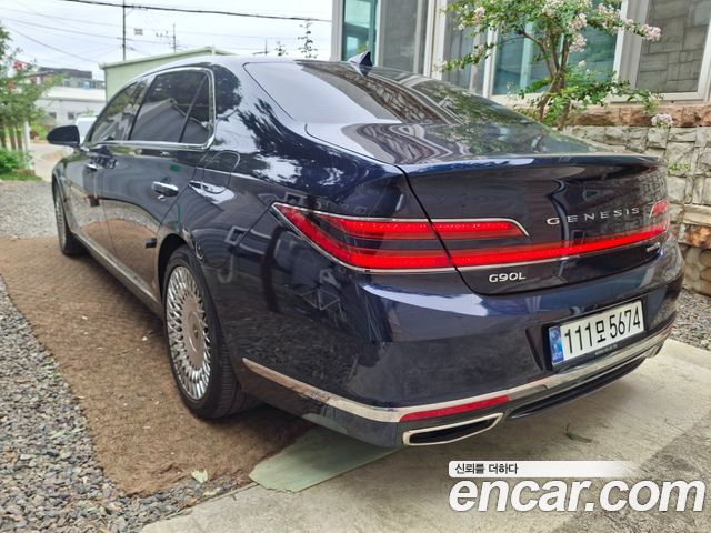 Genesis G90 5.0 AWD Limousine Prestige 2020 — фото 4