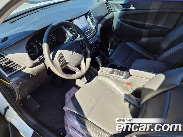 Hyundai Tucson Diesel 2.0 2WD Modern 2017 — фото 16