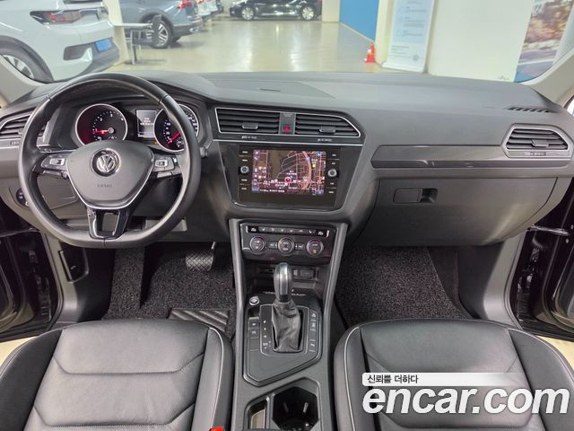 Volkswagen Tiguan (II) 2.0 TDI Premium 2020 — фото 7