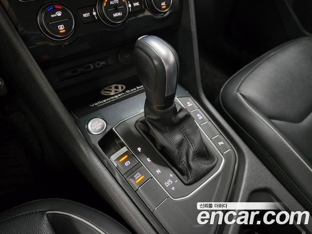 Volkswagen Tiguan (II) 2.0 TDI Premium 2020 — фото 9