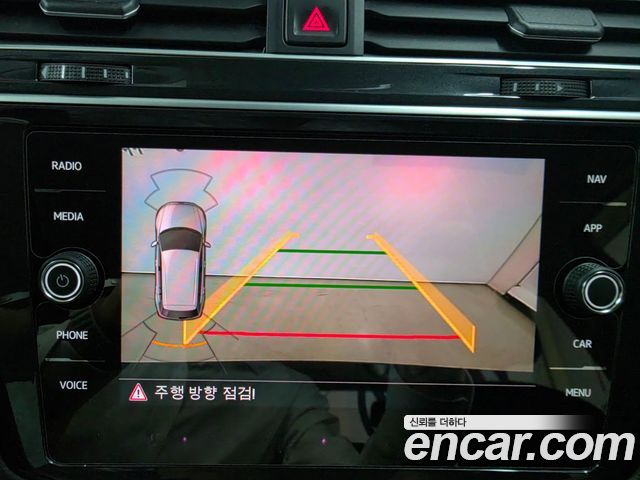 Volkswagen Tiguan (II) 2.0 TDI Premium 2020 — фото 16