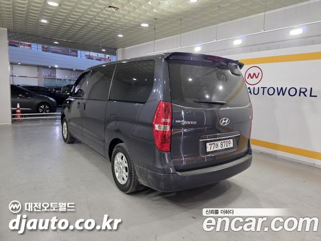 Hyundai Grand Starex 12-Seater Wagon CVX Luxury 2014 — фото 3
