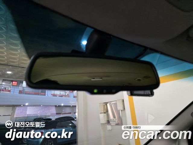 Hyundai Grand Starex 12-Seater Wagon CVX Luxury 2014 — фото 17