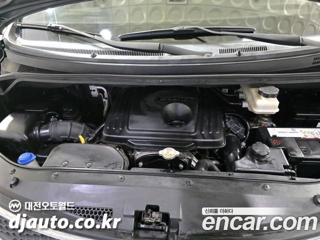 Hyundai Grand Starex 12-Seater Wagon CVX Luxury 2014 — фото 21
