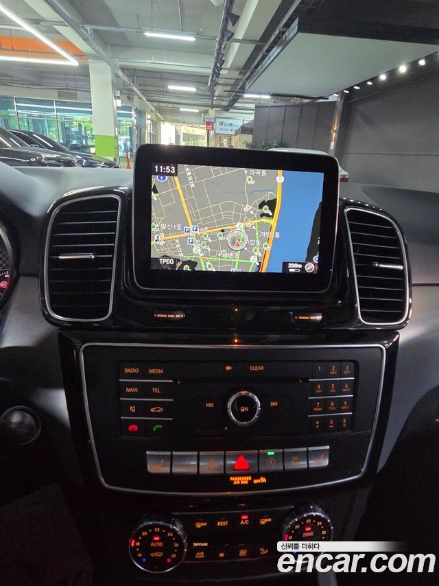 Mercedes-Benz GLE-Class (W166) GLE350 d 4MATIC Premium 2018 — фото 17