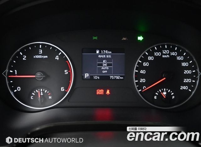 Kia Seltos Diesel 1.6 2WD Signature 2022 — фото 9