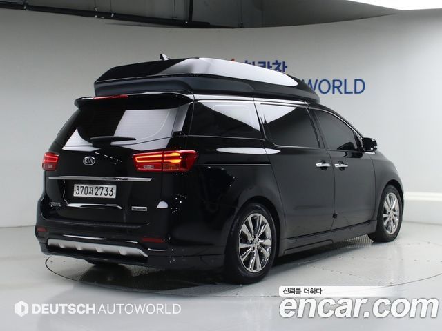 Kia Carnival 9-Seater Noblesse Special 2019 — фото 2