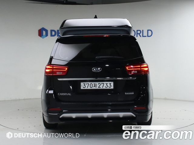 Kia Carnival 9-Seater Noblesse Special 2019 — фото 3