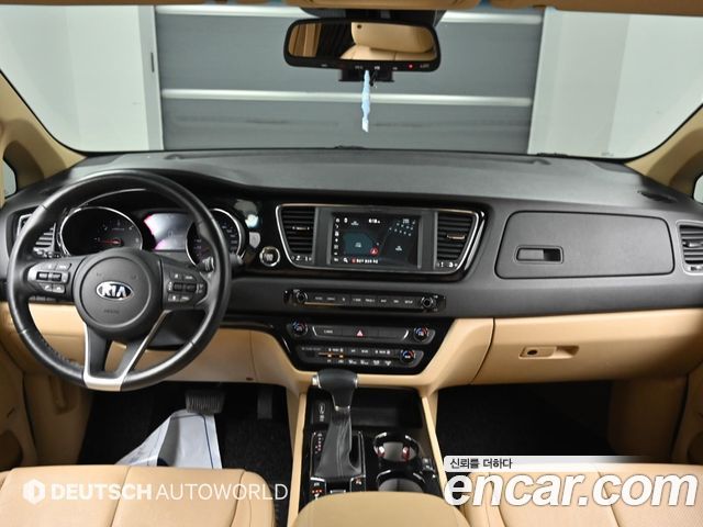 Kia Carnival 9-Seater Noblesse Special 2019 — фото 6