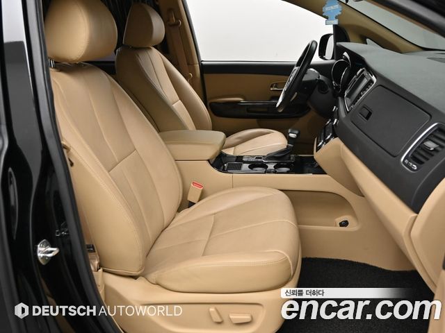 Kia Carnival 9-Seater Noblesse Special 2019 — фото 9