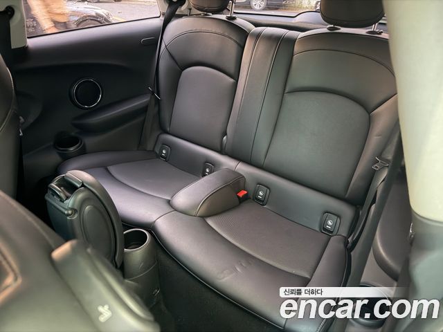 MINI Cooper D Standard 3rd 2015 — фото 10