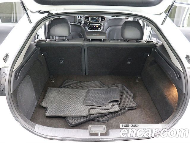 Hyundai Ioniq Electric Q 2018 — фото 5