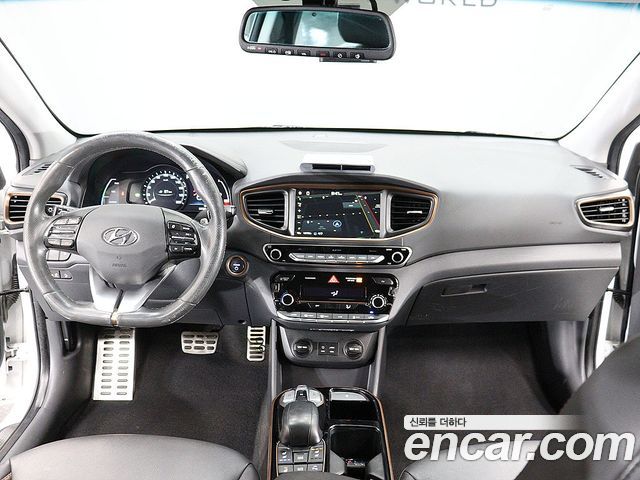 Hyundai Ioniq Electric Q 2018 — фото 8