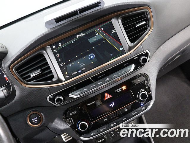 Hyundai Ioniq Electric Q 2018 — фото 10